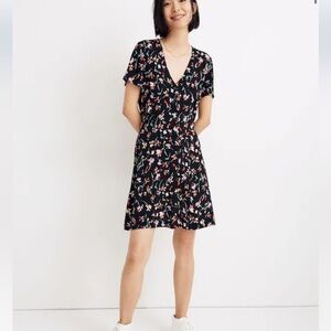 Floral‎ Patterned Garment